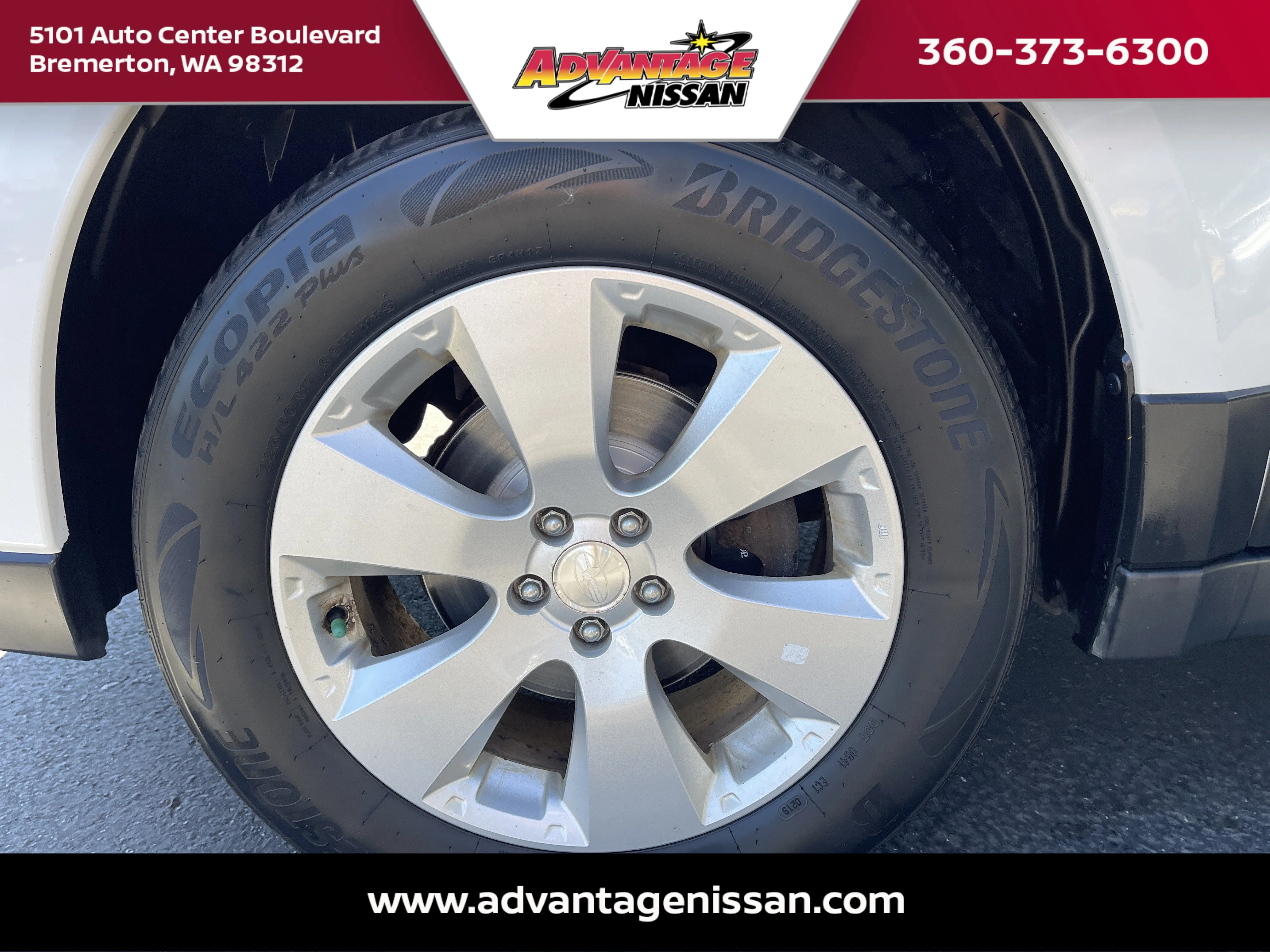 Used 2012 Satin White Pearl Subaru 2.5i image 12