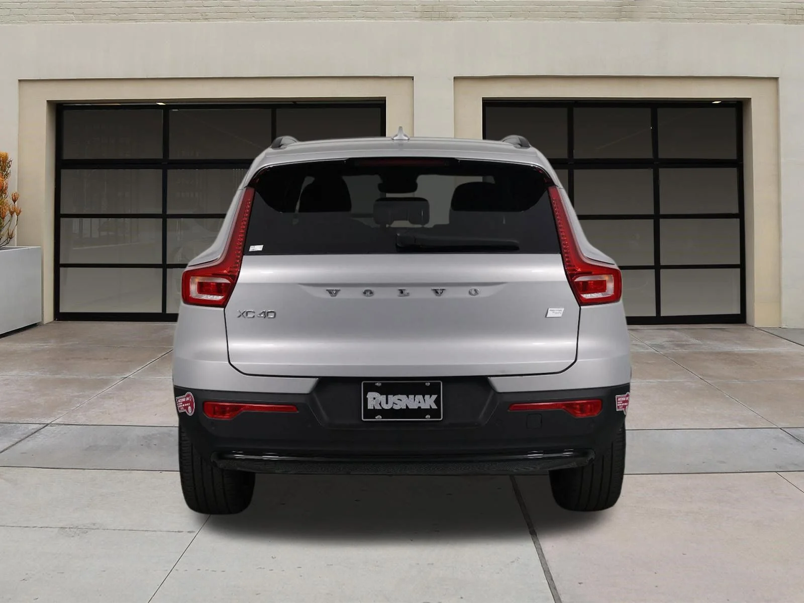 Used 2023 Silver Volvo Ultimate image 5