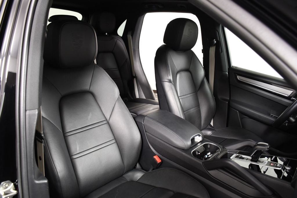 Used 2022 Black Porsche Platinum Edition image 20