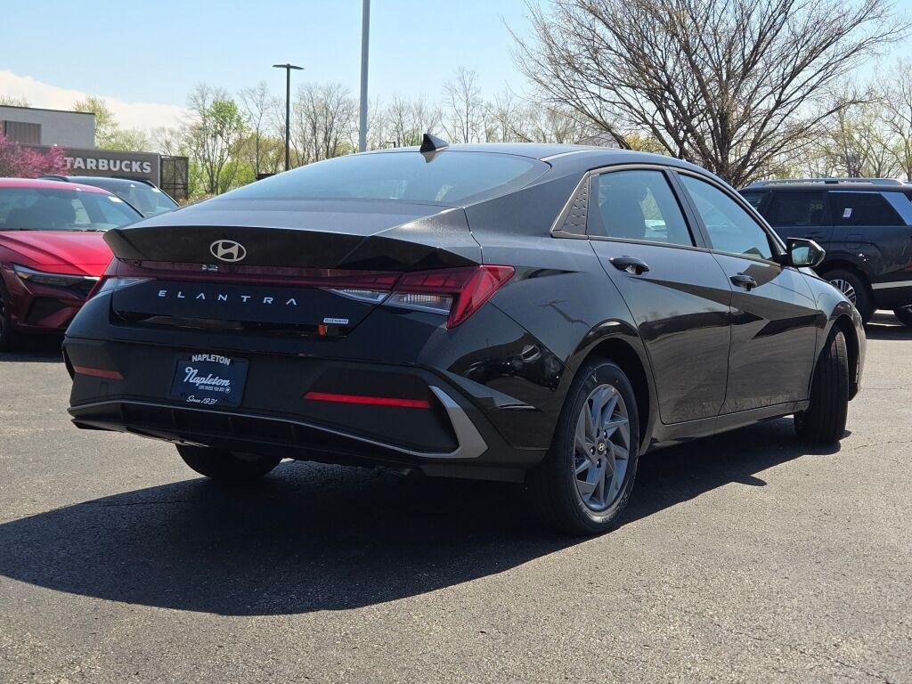 New 2026 Black Hyundai Blue image 13