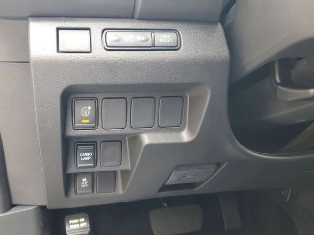 New 2026 Glacier White Nissan Crew Cab SV image 10
