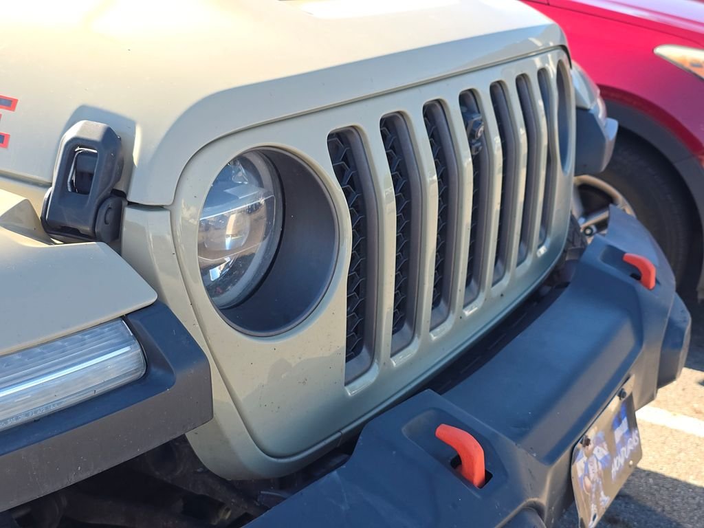 Used 2020 Beige Jeep Mojave image 13