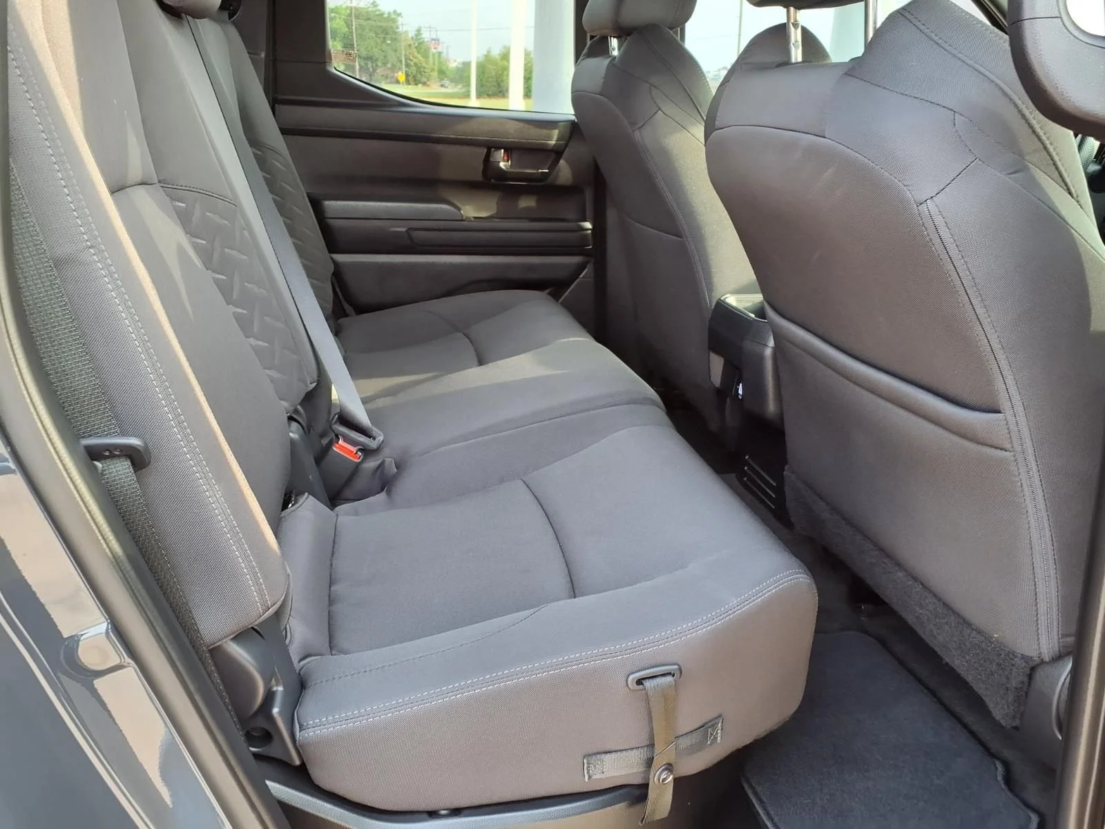 Used 2025  Toyota SR5 image 21