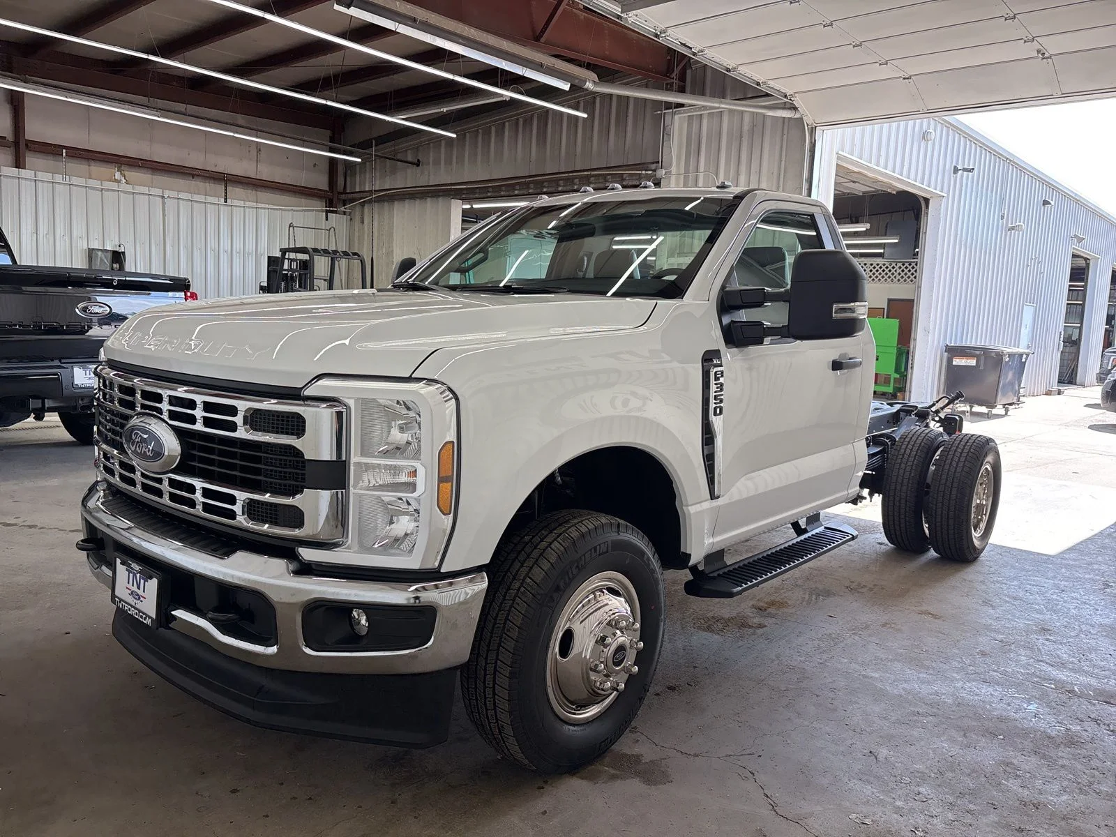New 2026 Oxford White Ford F-350® XL image 4