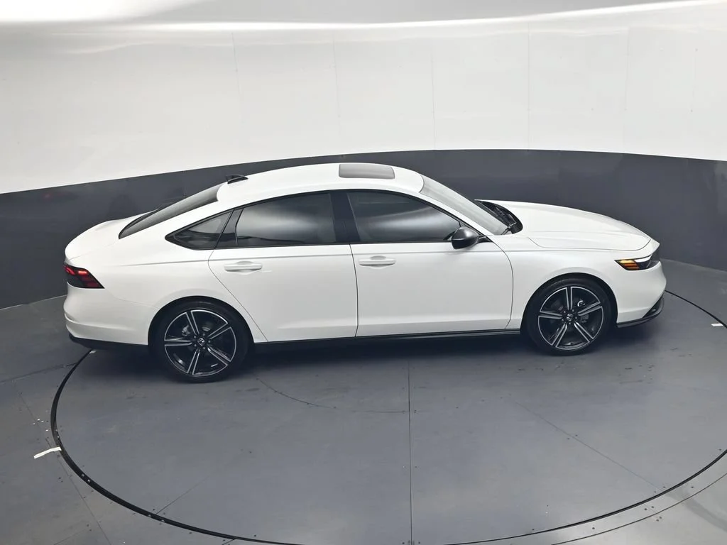 Certified Used 2026 Platinum White Pearl Honda SE image 73