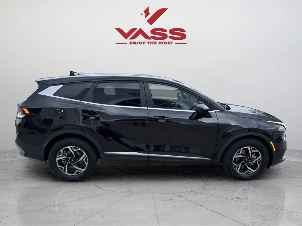 2025 Kia Sportage LX - Photo 6