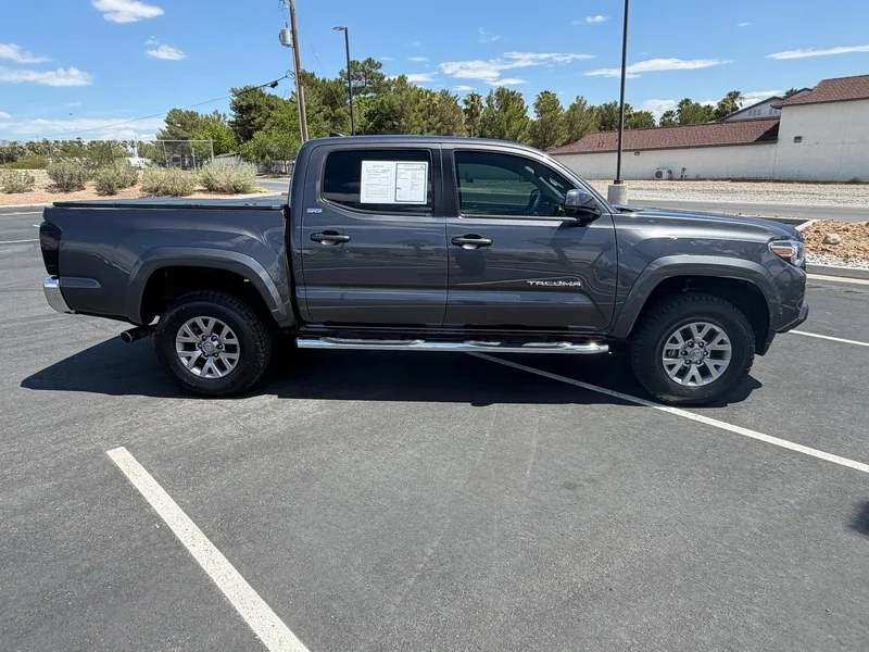 Used 2018 Magnetic Gray Met Toyota SR5 image 2