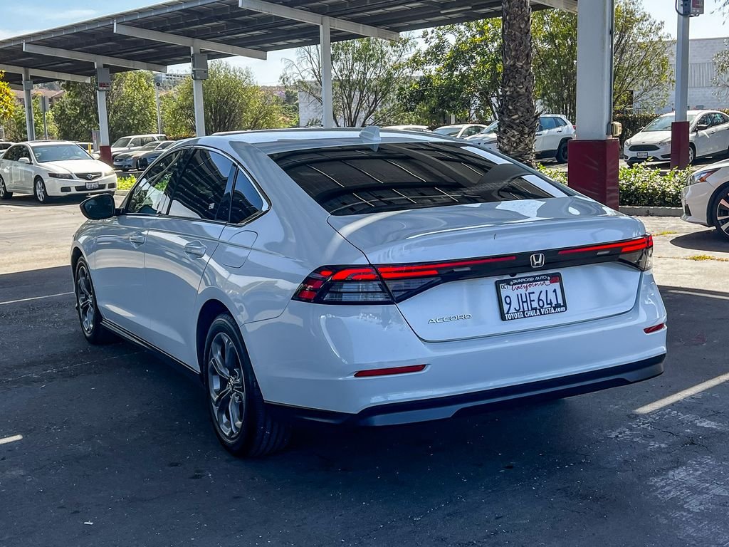 Used 2024 White Honda EX image 4