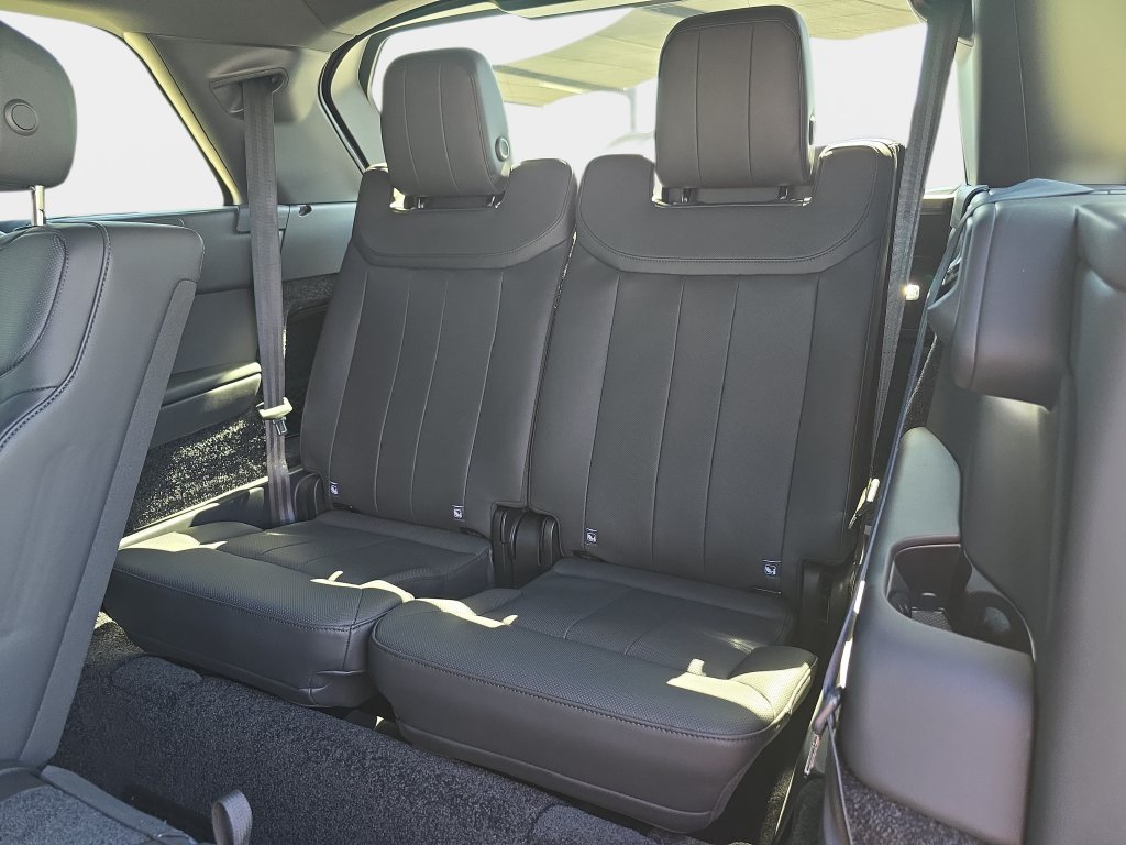 Certified Used 2025 Black Land Rover SE image 13