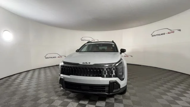New 2026 Wolf Gray Kia X-Line image 3