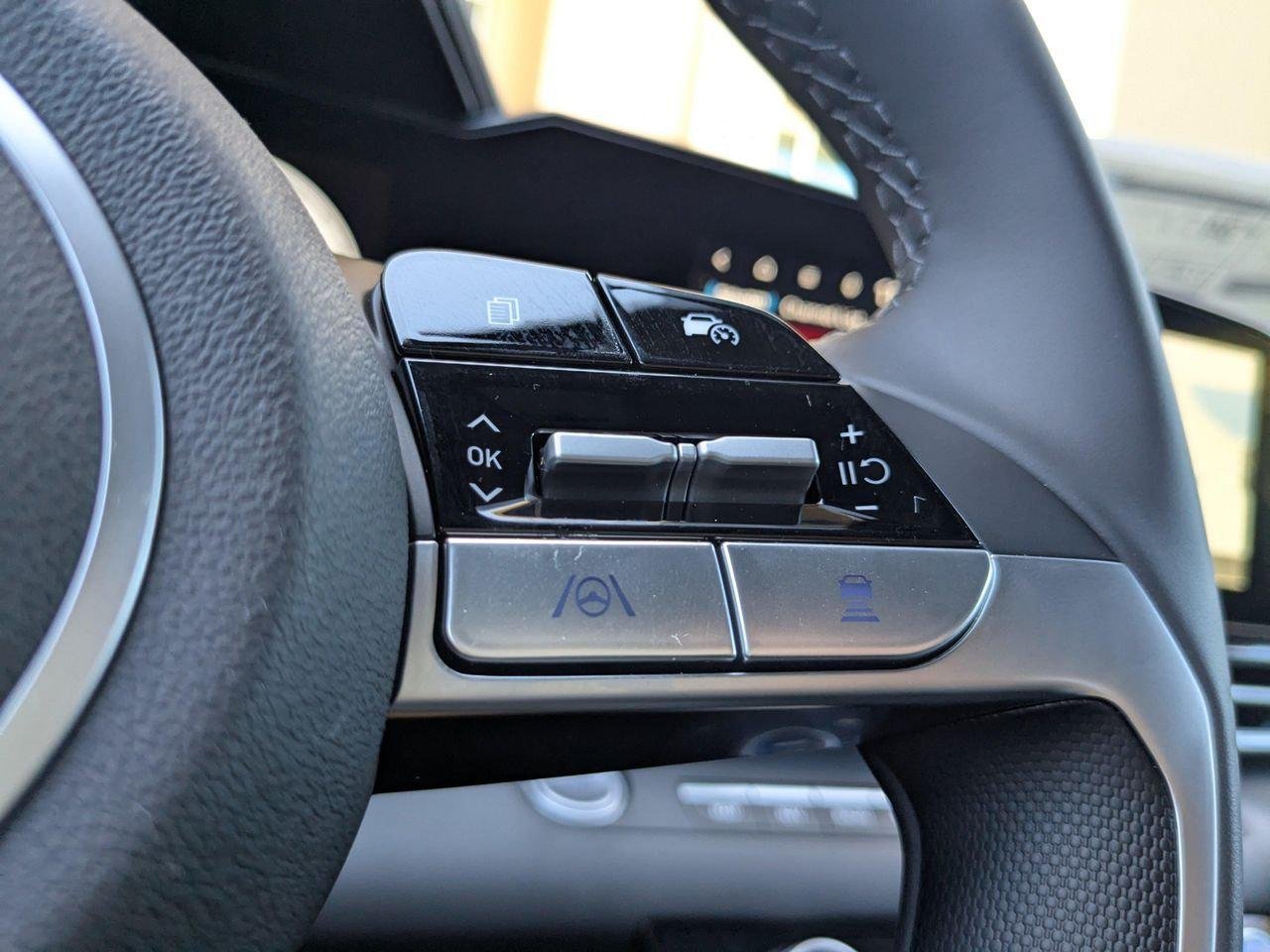 New 2025 Serenity White Hyundai SEL Convenience image 73