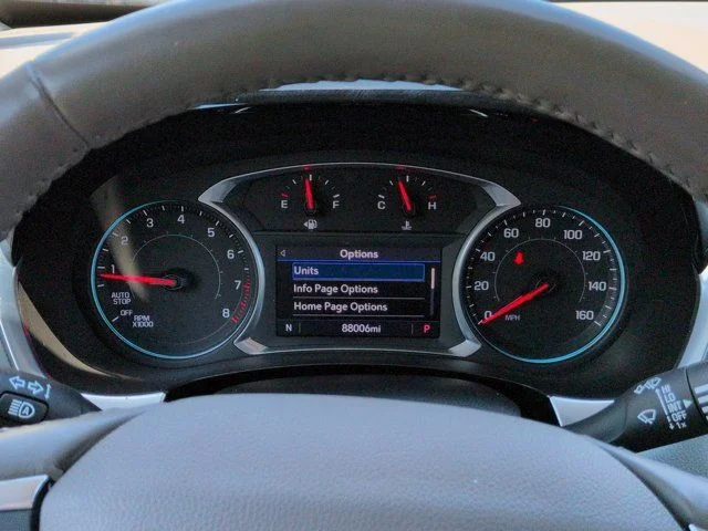 Used 2020 White Chevrolet 3LT image 27