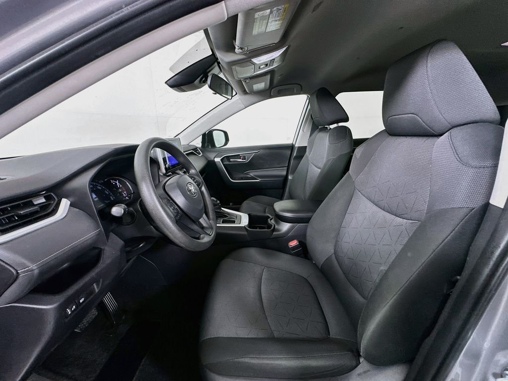 Used 2025 Silver Toyota XLE image 21