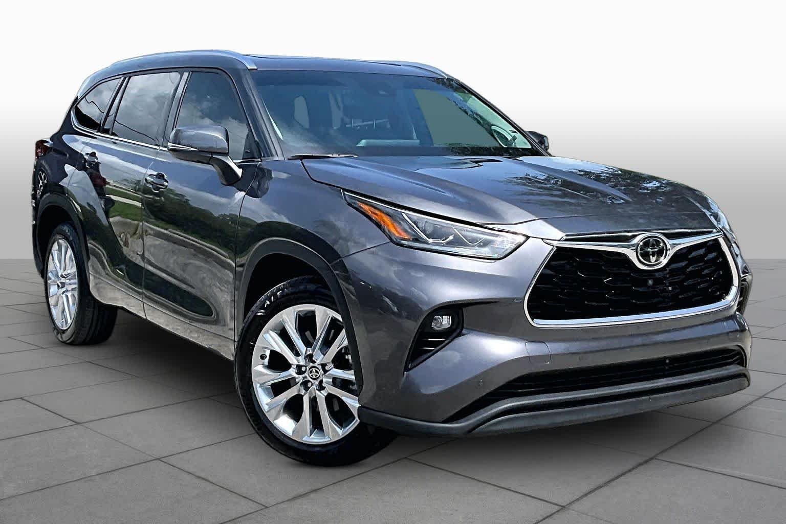 Used 2022 Magnetic Gray Metallic Toyota Limited image 3