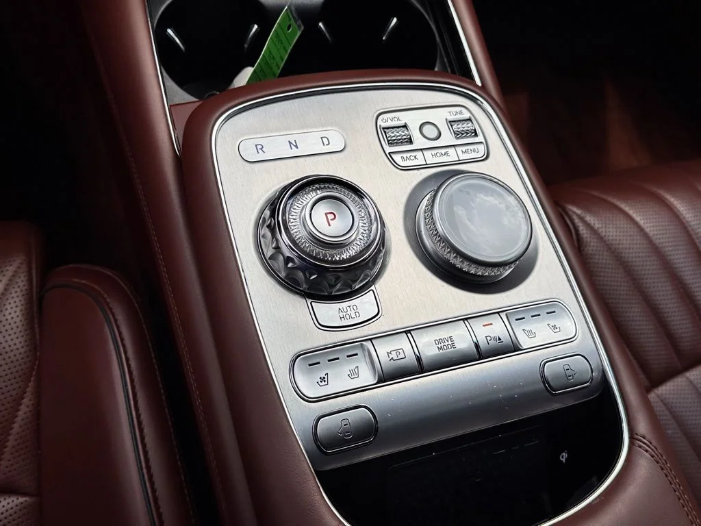 Used 2024 White Genesis 3.5T e-SC image 14
