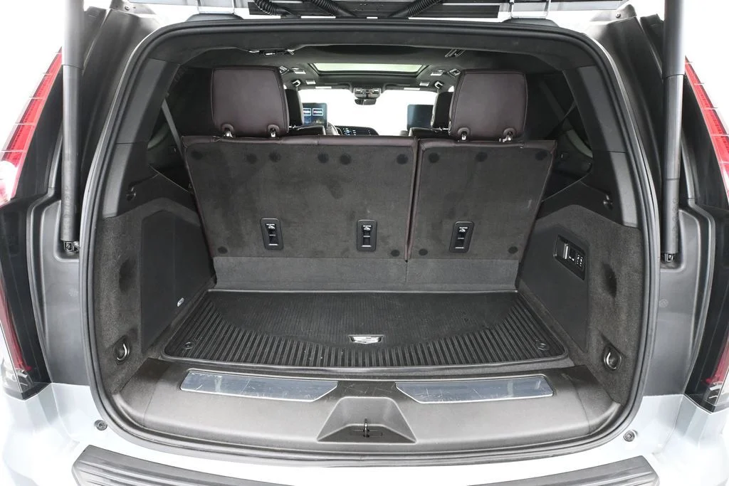 2024 Cadillac Escalade V-Series - Photo 40