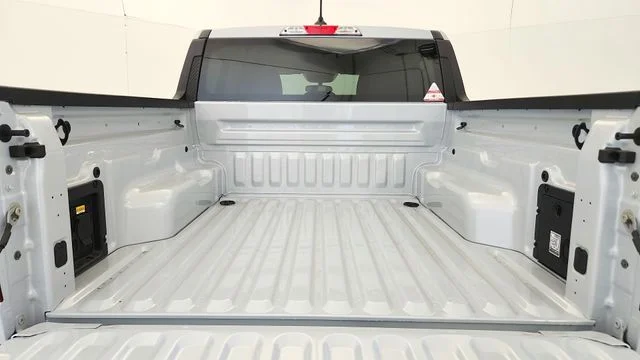 New 2026 Space White Metallic Ford XLT image 18