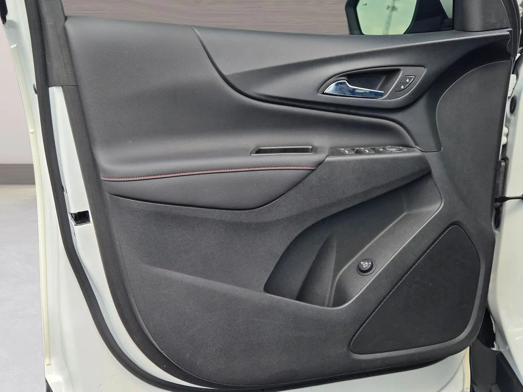 Used 2022 White Chevrolet RS image 18