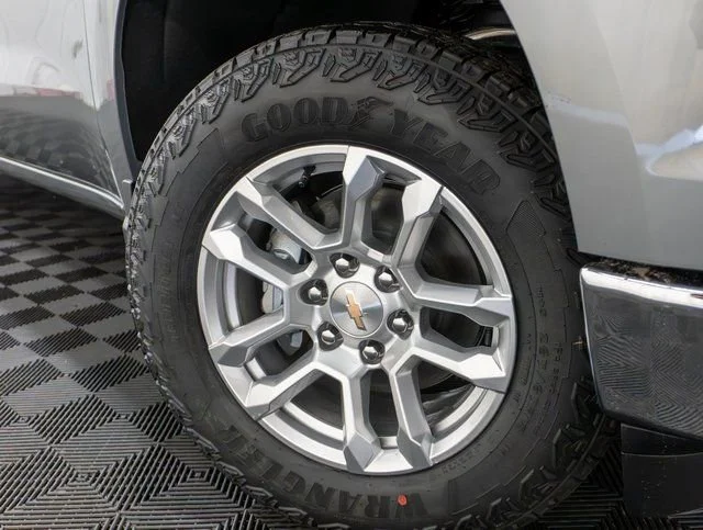 2026 Chevrolet Silverado 1500 LT - Photo 8