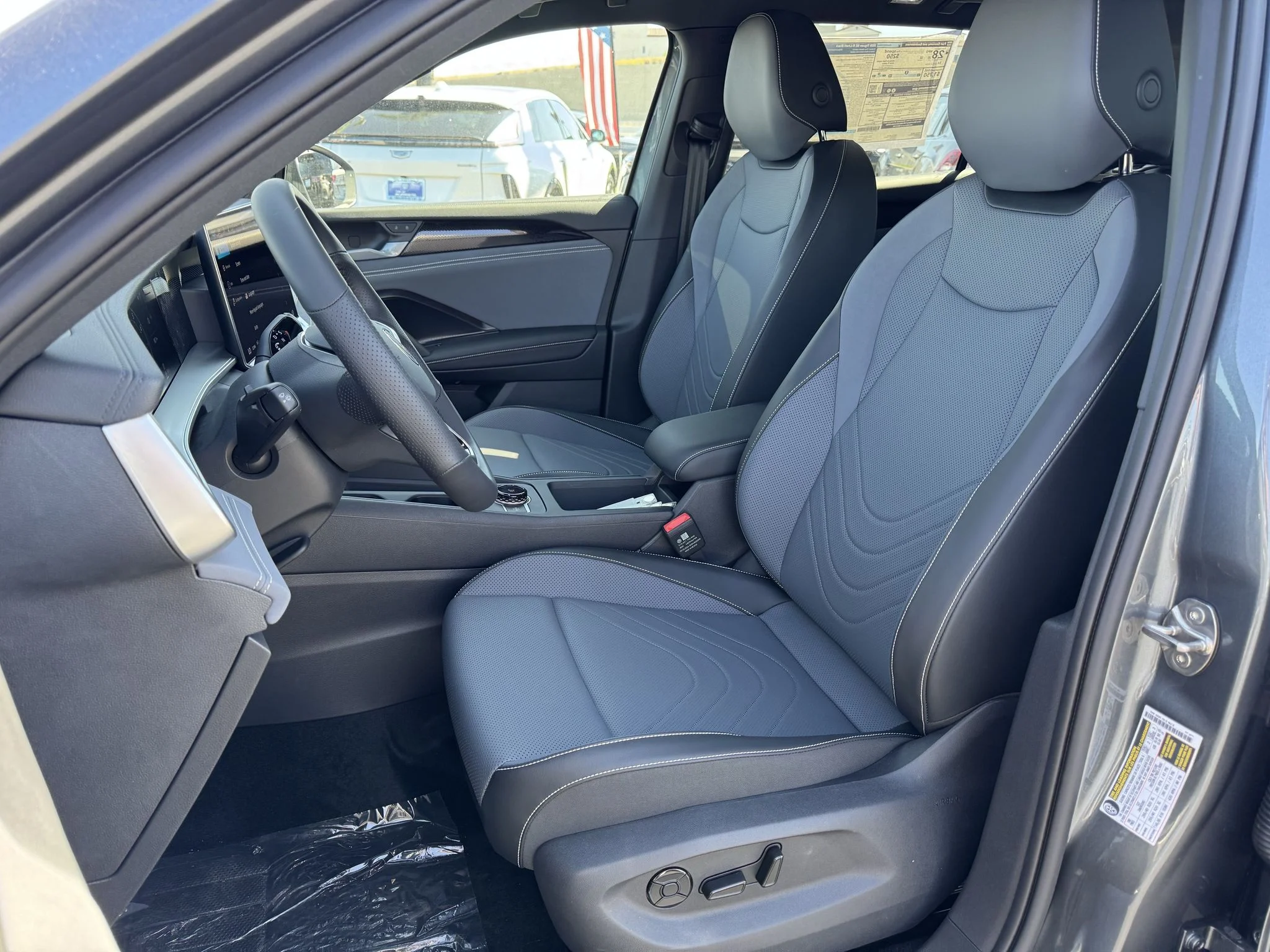 New 2026 Platinum Gray Metallic Volkswagen SE R-Line Black image 13