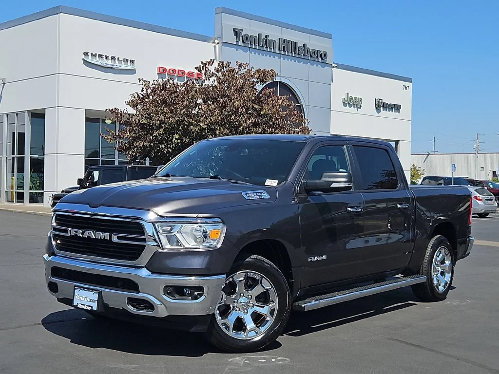 Used 2019 Granite Crystal Metallic Clearcoat Ram Big Horn/Lone Star image 2
