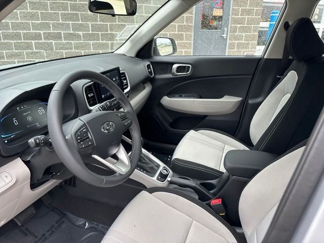 New 2026 Shimmering Silver Hyundai SEL image 17