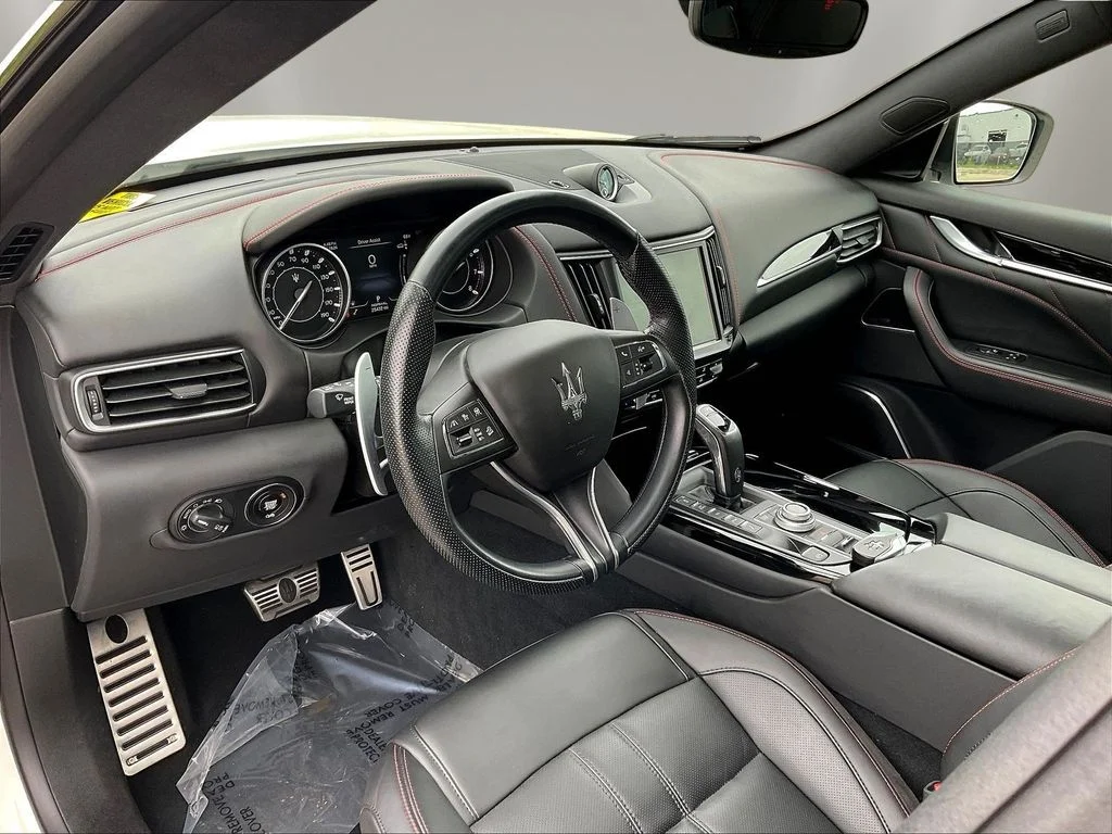 Used 2024 Bianco Maserati Modena image 17