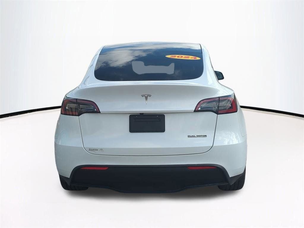2024 Tesla Model Y Long Range - Photo 6