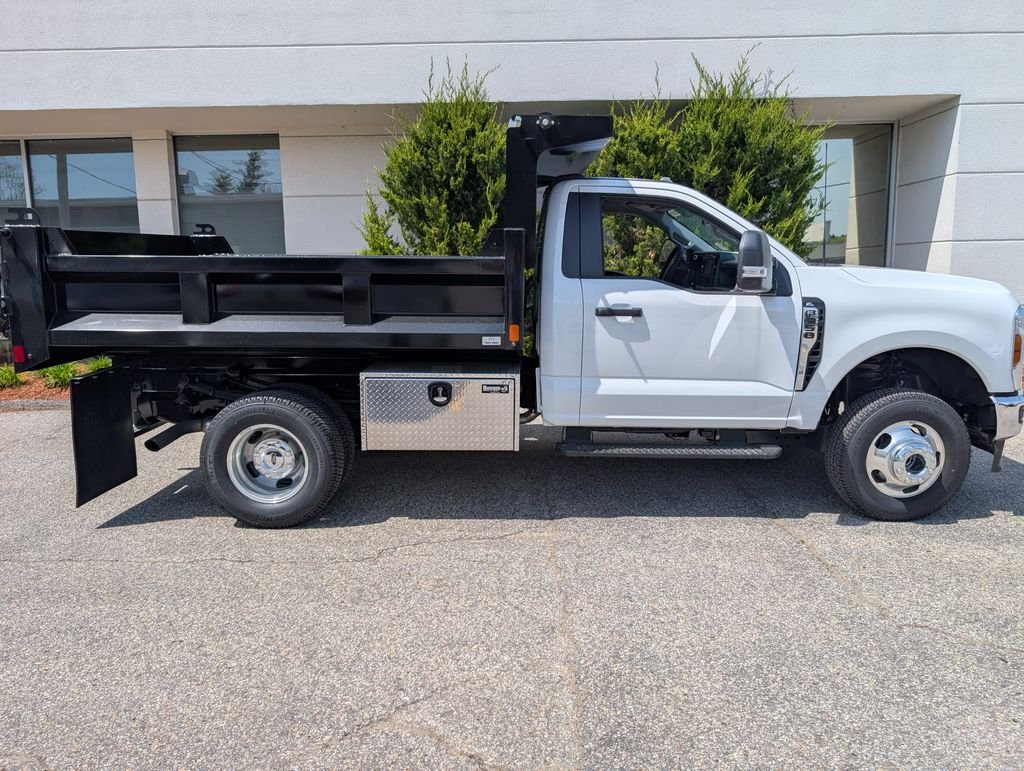 2026 Ford F-350 Super Duty Chassis Cab XL - Photo 10