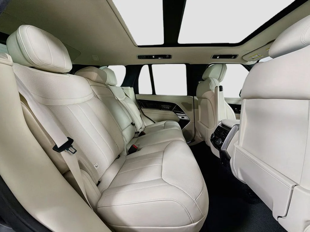 New 2026 Carpathian Grey Land Rover SE image 29