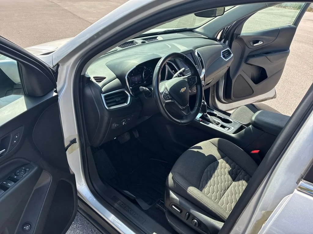 Used 2021 SILVER ICE METALLIC Chevrolet LT image 11
