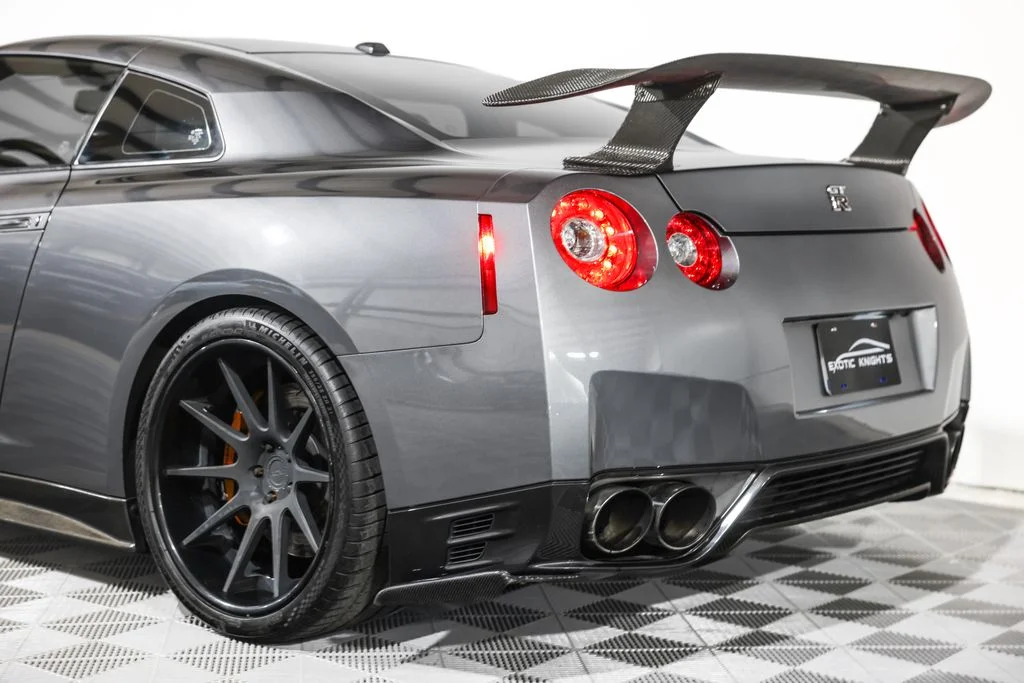 Used 2013 Gray Nissan Premium image 19