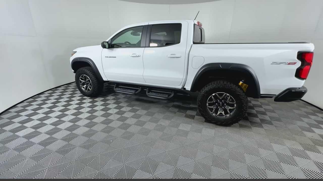 2026 Chevrolet Colorado ZR2 - Photo 6