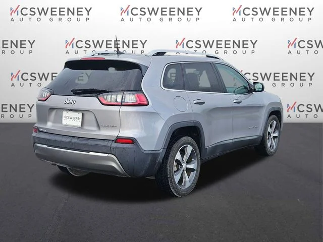 Used 2019 Silver Jeep Limited image 5