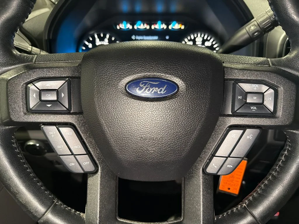 Used 2017 LIGHTNING BLUE Ford XLT image 25