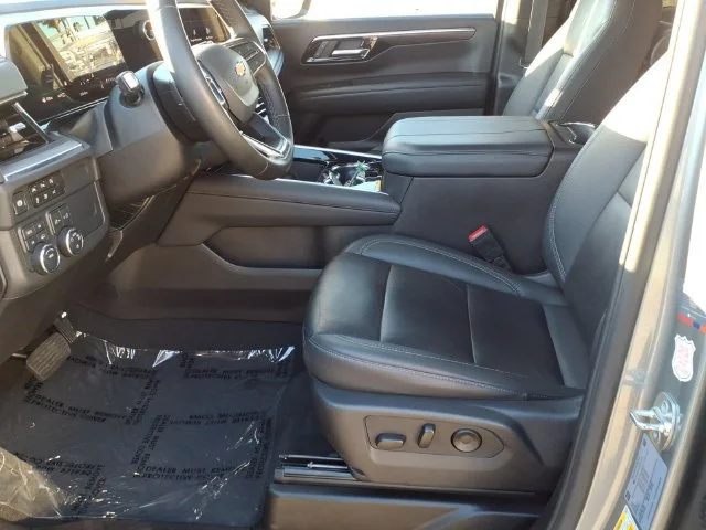 Used 2025 Sterling Gray Metallic Chevrolet LT image 15