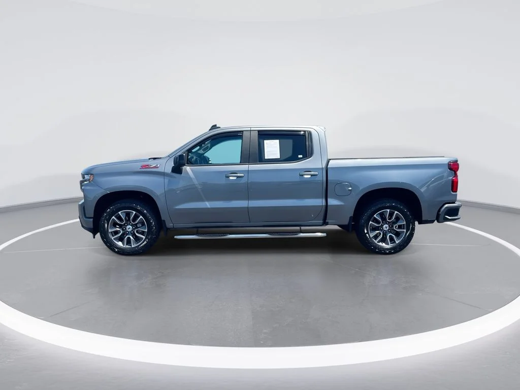 Used 2021 Gray Chevrolet RST image 5