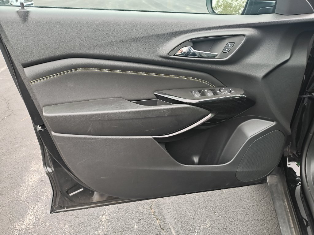 Used 2025 Black Chevrolet ACTIV image 14