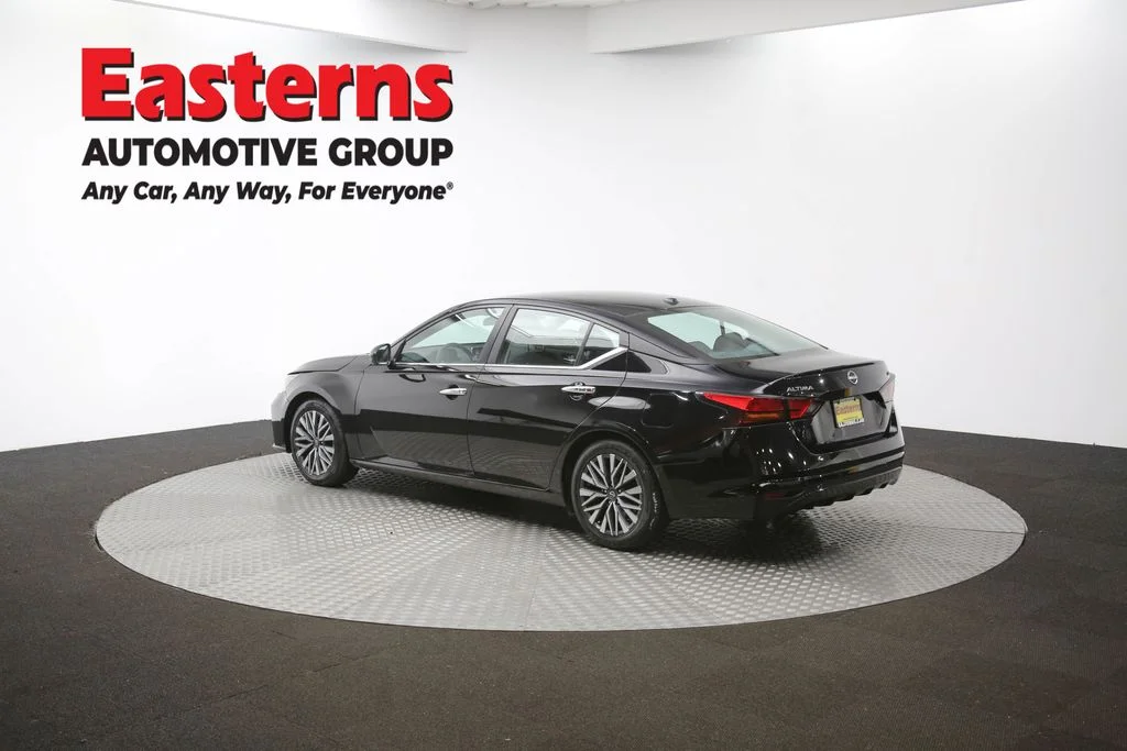 Used 2024 Black Nissan 2.5 SV image 62