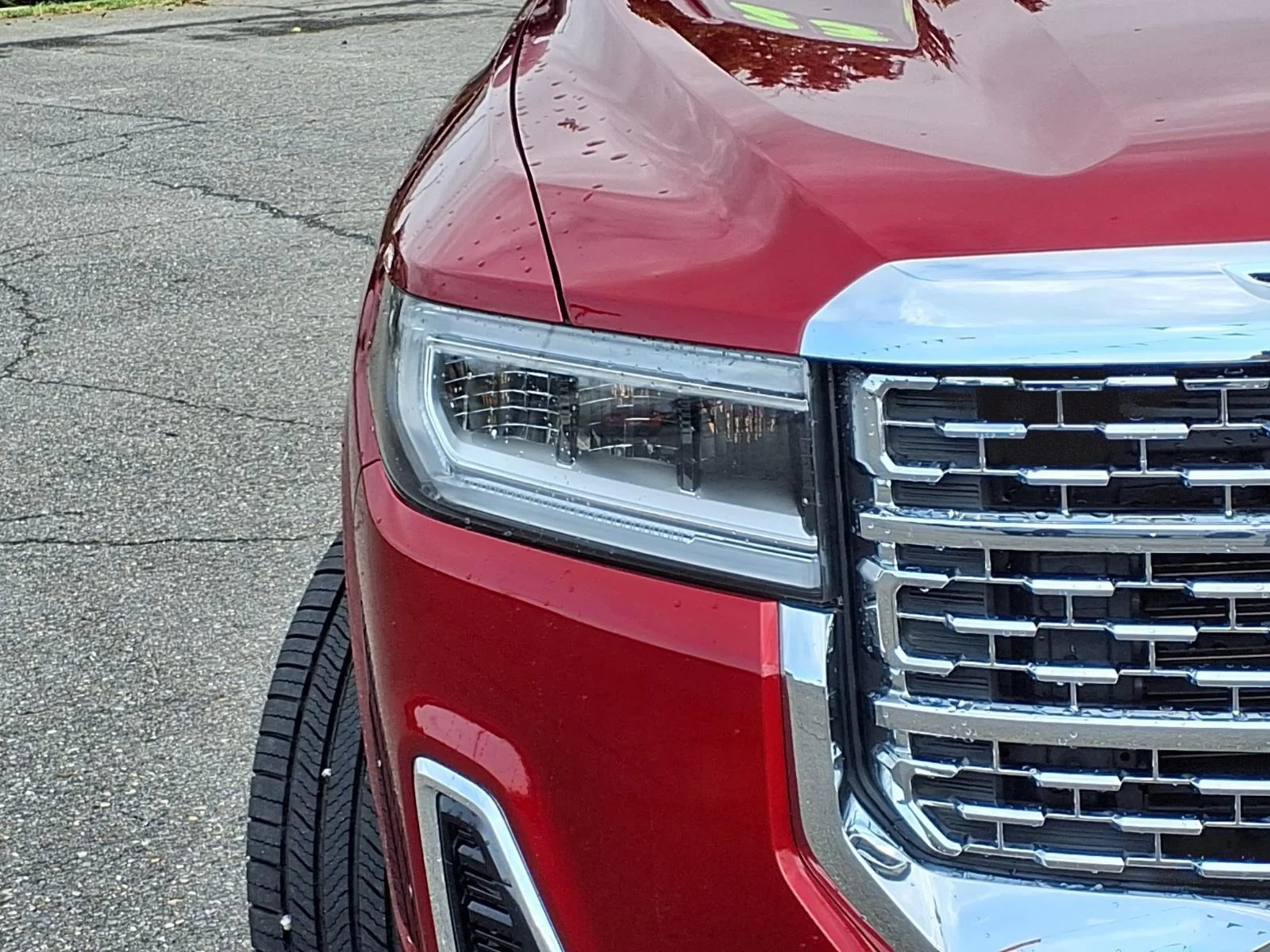 Used 2023 Volcanic Red Tintcoat GMC Denali image 15