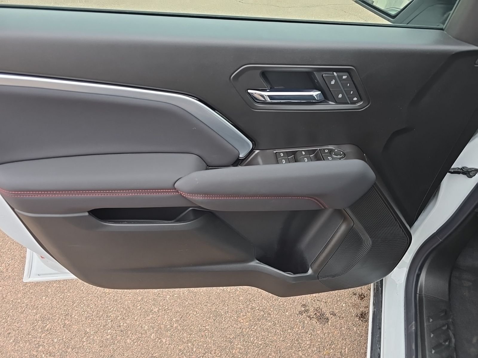 2026 Chevrolet Colorado Z71 - Photo 10
