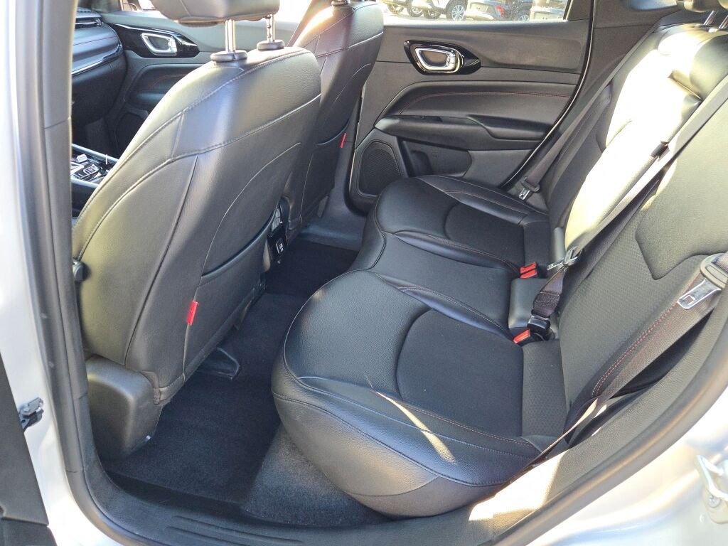 Used 2024 Silver Jeep Trailhawk image 16
