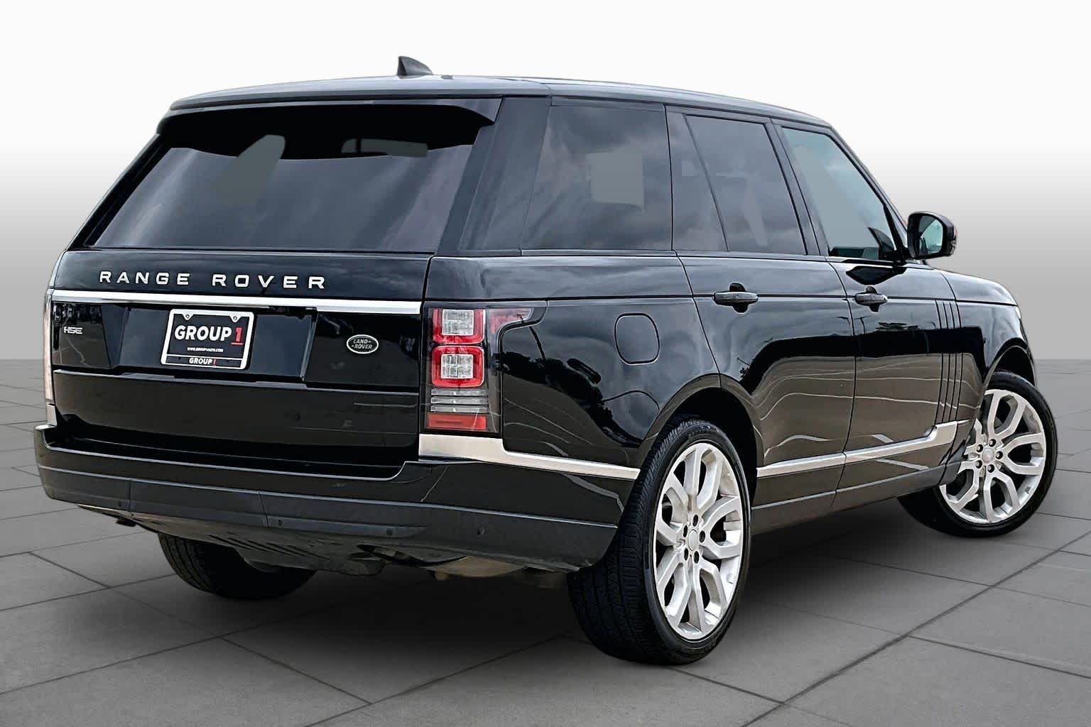 Used 2017 Santorini Black Land Rover HSE image 13