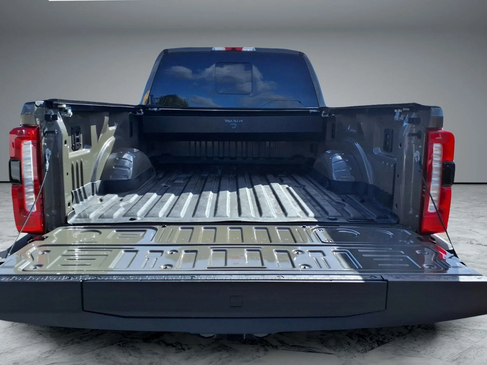 Used 2026 Gray Ford King Ranch image 14