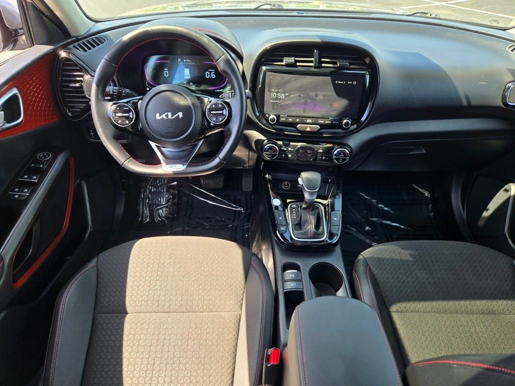 Certified Used 2025 Steel Gray Kia GT-Line image 17