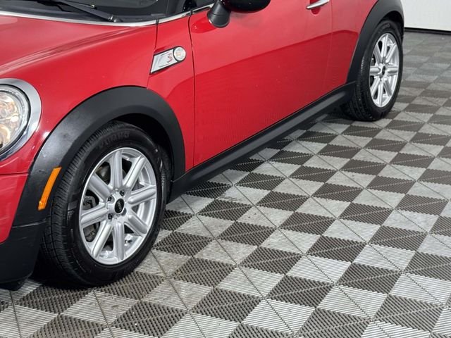 Used 2011 Chili Red MINI Base image 13
