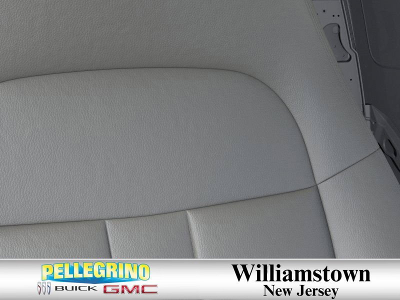 2025 GMC Savana Cargo Work Van - Photo 21
