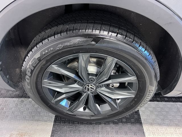 Certified Used 2024 Gray Volkswagen 2.0T SE image 15