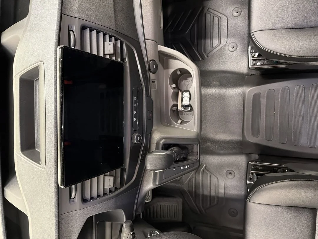 New 2026 Oxford White Ford Cargo Van image 20