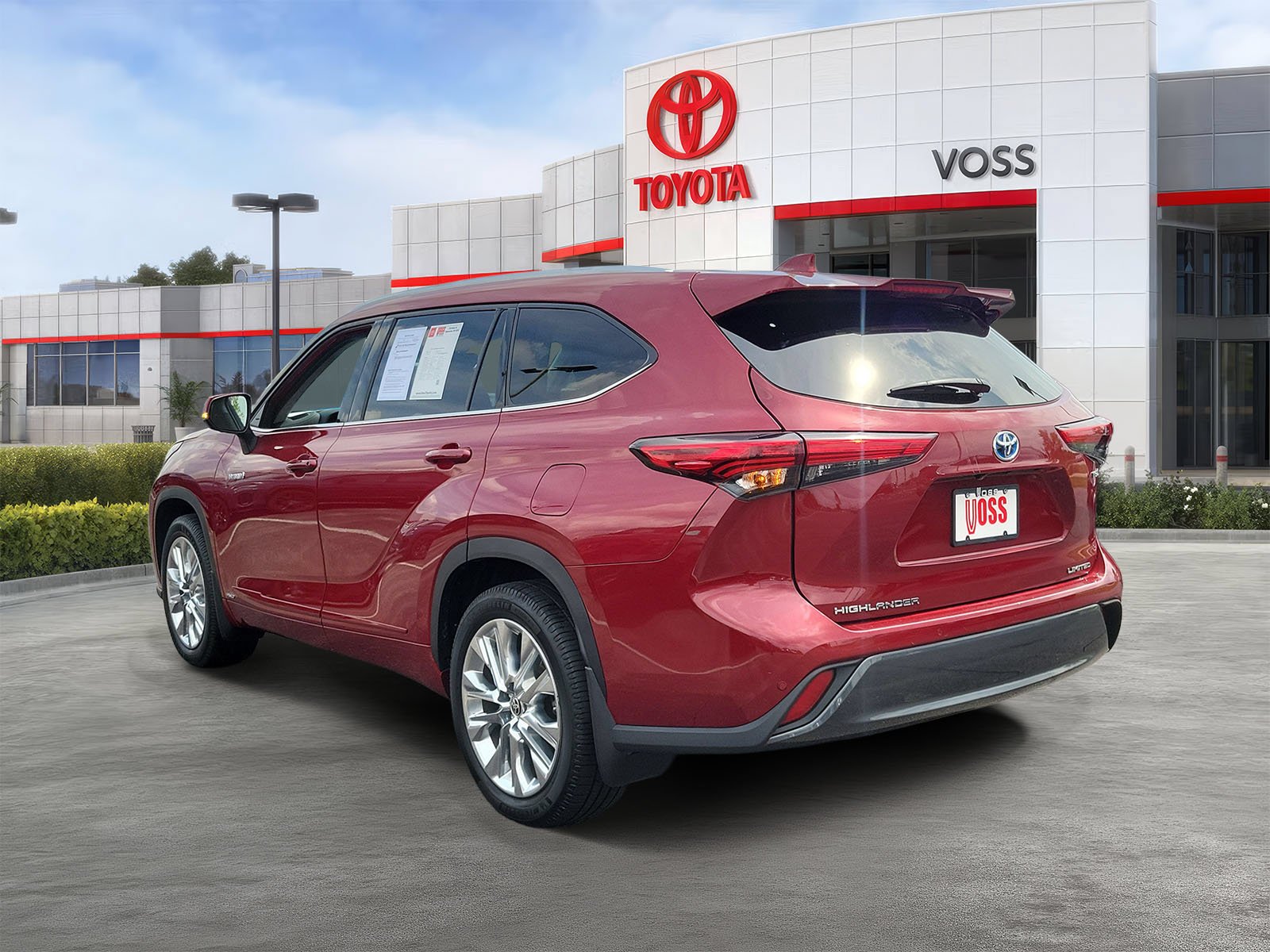 2021 Toyota Highlander Limited, photo 2 of 12